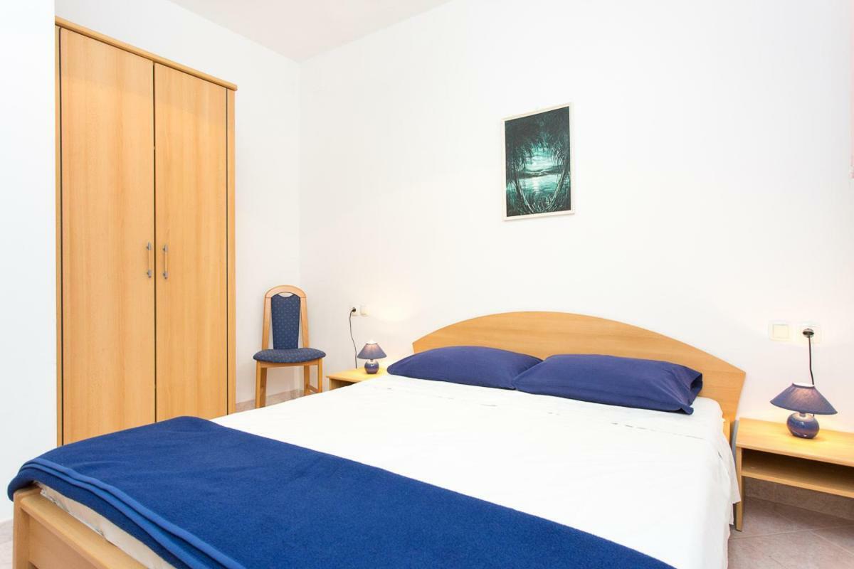 2-Bedroom Apartment 300M From Beach In Punat Exterior foto