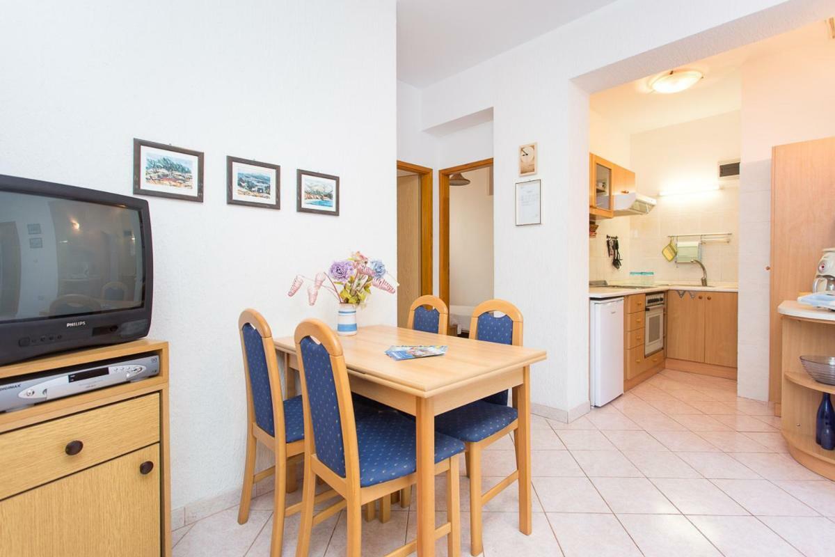 2-Bedroom Apartment 300M From Beach In Punat Exterior foto